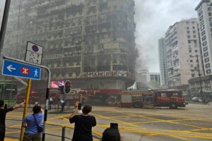 5 dead, 27 injured after fire in Hong Kong building